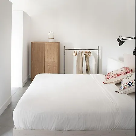 Loft De Diseno En Masia Rural, Cantallops, Girona Appartamento